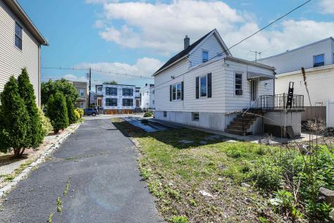 241 Maple Street Secaucus NJ 07094