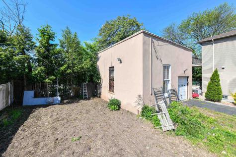 241 Maple Street Secaucus NJ 07094