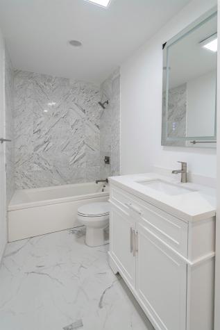 207 Shearwater Court West Jersey City NJ 07305