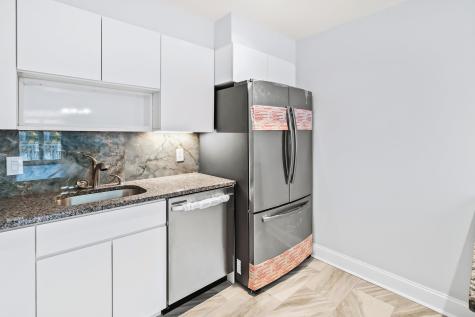 207 Shearwater Court West Jersey City NJ 07305