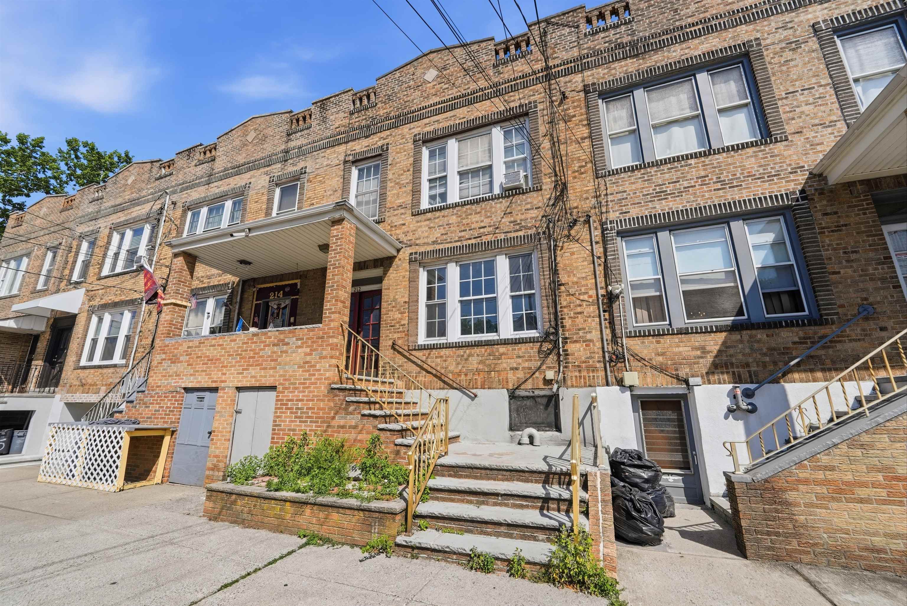 212 Avenue B Bayonne NJ 07002