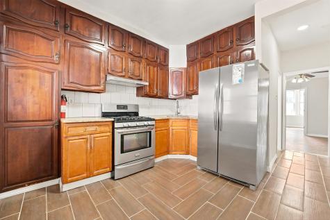 212 Avenue B Bayonne NJ 07002