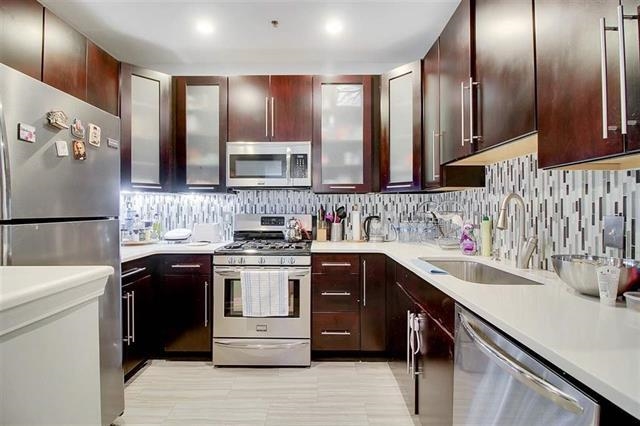 279 Roslyn Court West New York NJ 07093