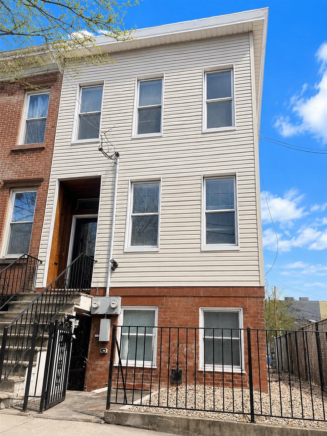 96 Maple Street Jersey City NJ 07304