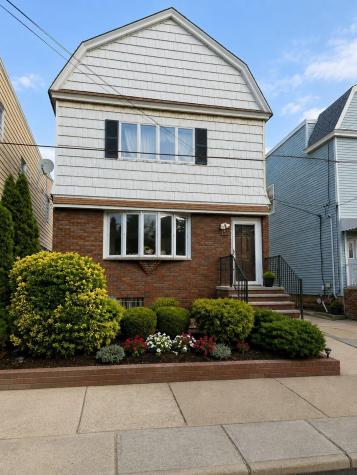159 West 10th Street Bayonne NJ 07002