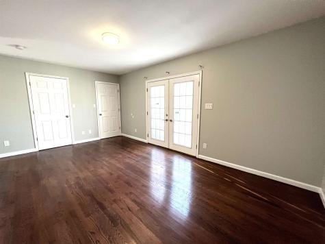 25 Wallis Avenue Jersey City NJ 07306