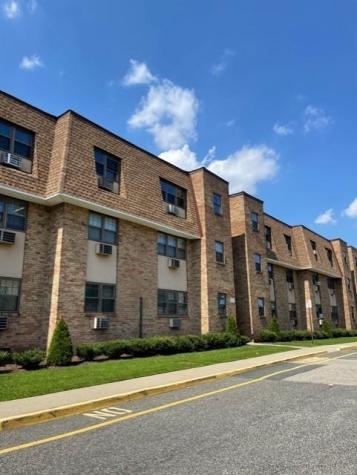 220 Meadow Lane Secaucus NJ 07094