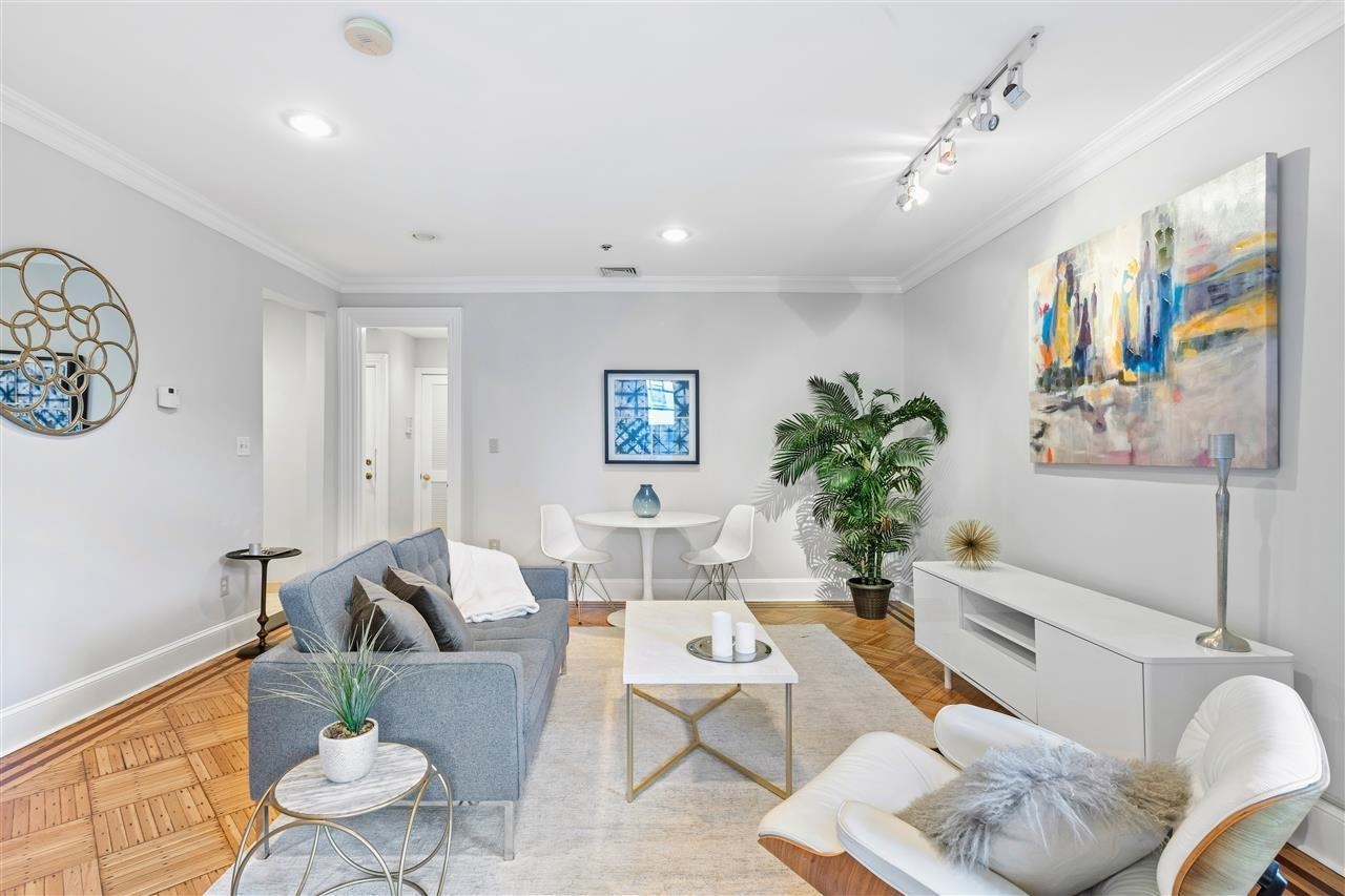 931 Hudson Street Hoboken NJ 07030