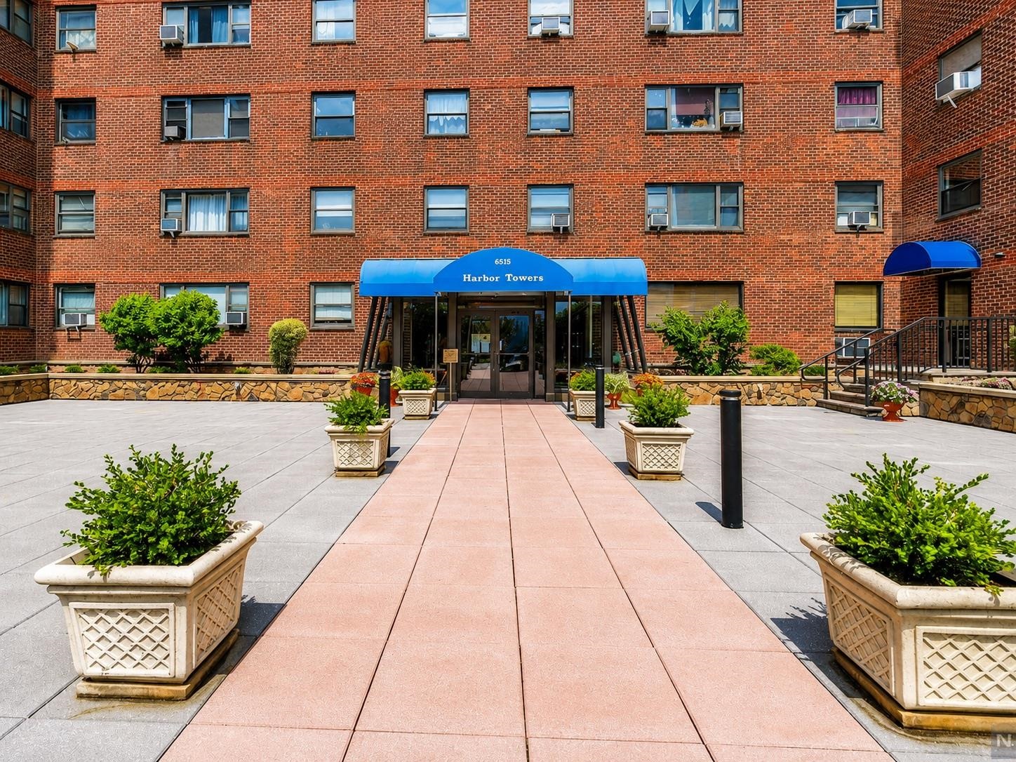 6515 Boulevard East West New York NJ 07093