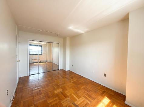 6515 Boulevard East West New York NJ 07093