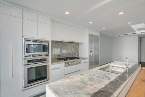 320 Adolphus Avenue Cliffside Park NJ 07010