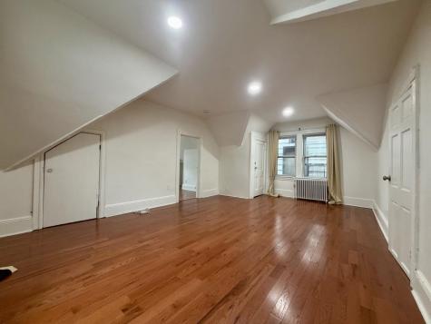 14 E 42nd Street Bayonne NJ 07002