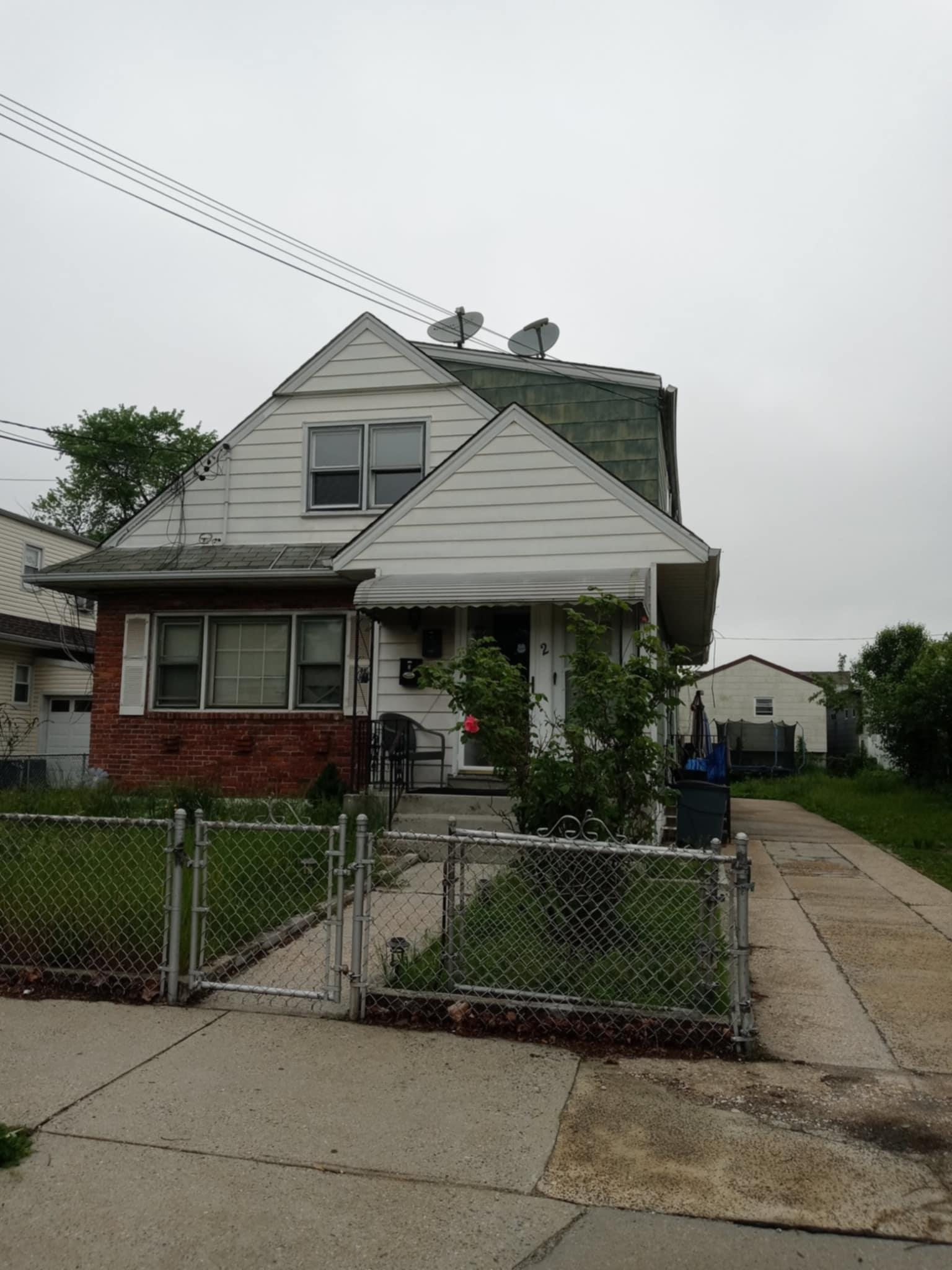 2 Pinecrest Road Jersey City NJ 07305