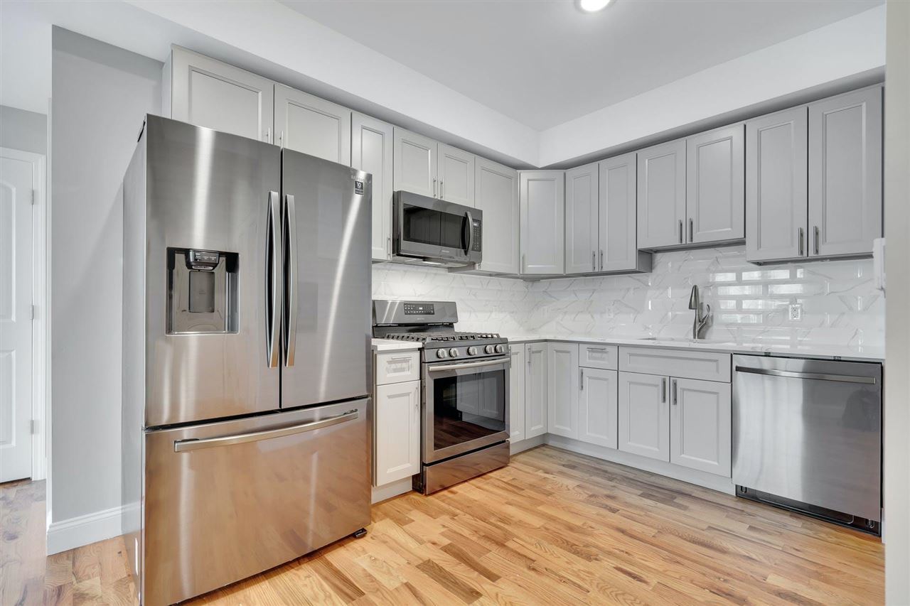 725 Sip Street Union City NJ 07087