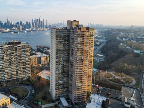 6040 Boulevard East West New York NJ 07093