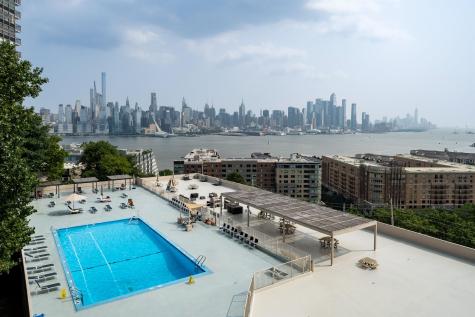 6040 Boulevard East West New York NJ 07093