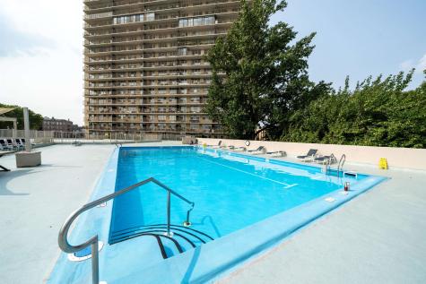 6040 Boulevard East West New York NJ 07093
