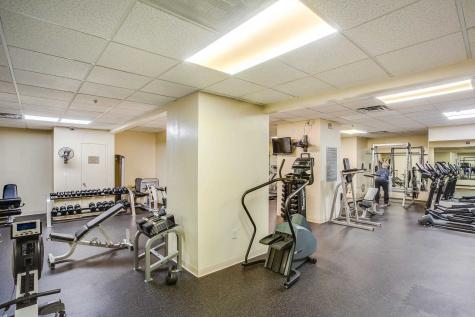 6040 Boulevard East West New York NJ 07093