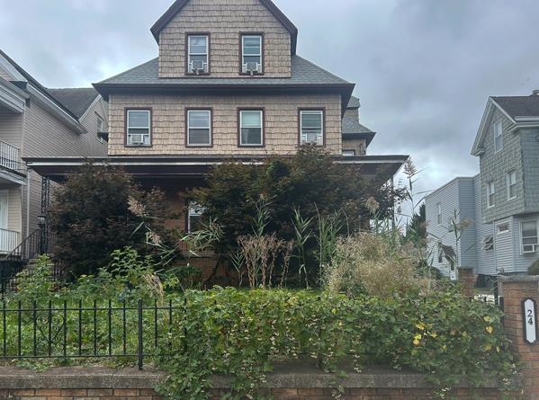 26 East 32nd Street Bayonne NJ 07002