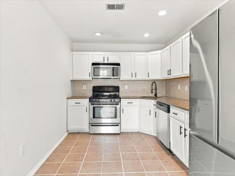 10 Cottonwood Street Jersey City NJ 07305