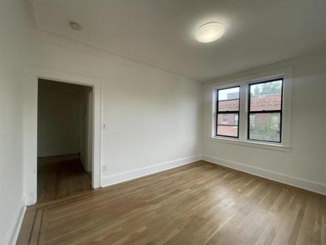 2 Noll Place Newark NJ 07102