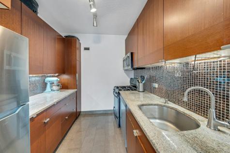 7002 Boulevard East Guttenberg NJ 07093