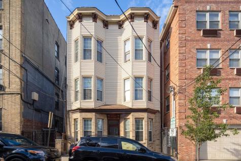 210 36th Street Union City NJ 07087