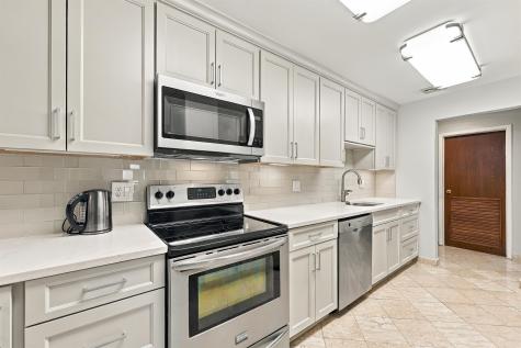 8305 Bergenline Avenue North Bergen NJ 07047