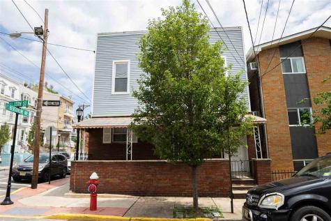426 13th Street Union City NJ 07087