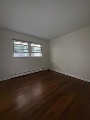 696 Avenue E Bayonne NJ 07002-0000