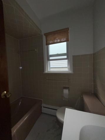 696 Avenue E Bayonne NJ 07002-0000