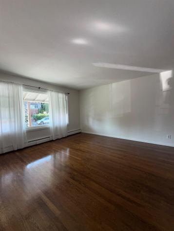 696 Avenue E Bayonne NJ 07002-0000