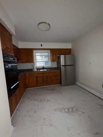 696 Avenue E Bayonne NJ 07002-0000