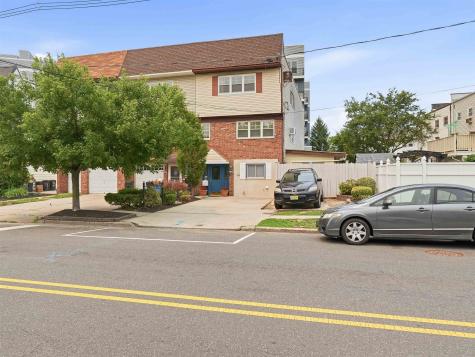 199 Avenue A Bayonne NJ 07002