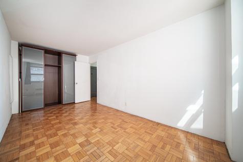 6515 Boulevard East West New York NJ 07093