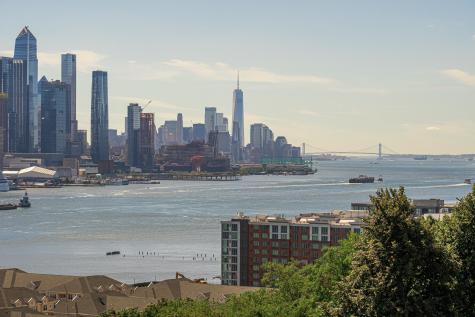 6515 Boulevard East West New York NJ 07093