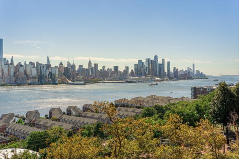 6515 Boulevard East West New York NJ 07093
