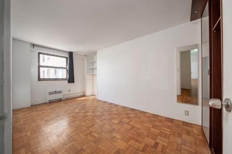6515 Boulevard East West New York NJ 07093