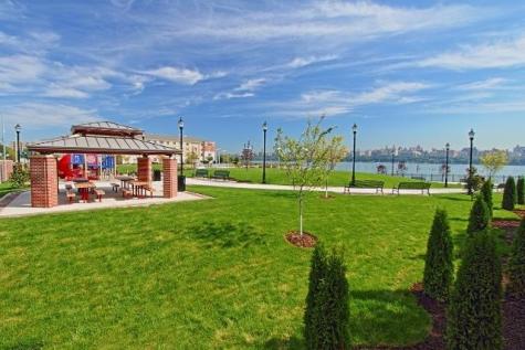 453 Albany Court West New York NJ 07093