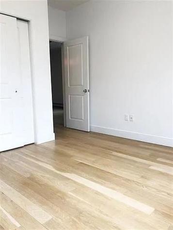 24 East 49th Street Bayonne NJ 07002