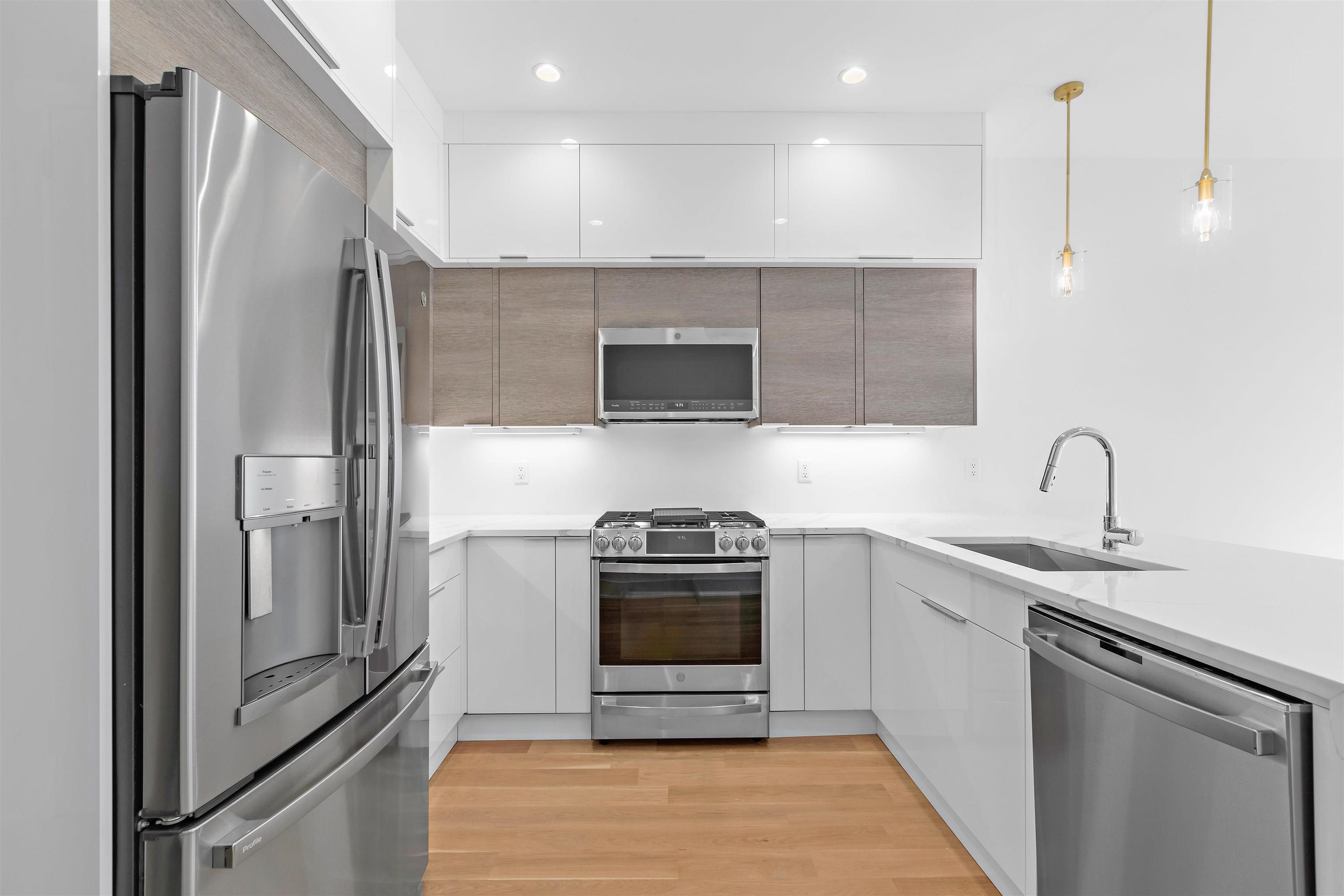 6025 Boulevard East West New York NJ 07093