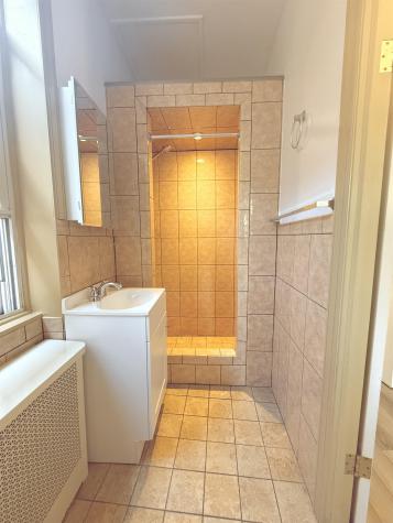 409 26th Street Union City NJ 07087