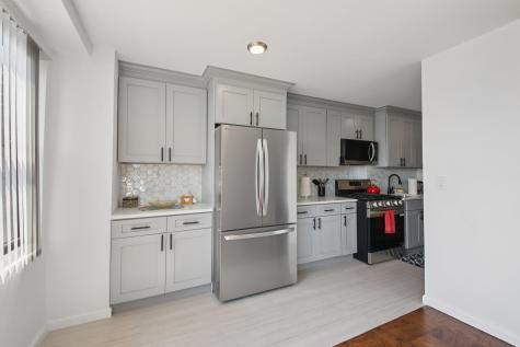 10 Huron Avenue Jersey City NJ 07306