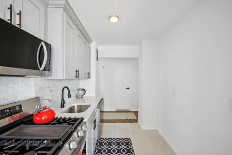 10 Huron Avenue Jersey City NJ 07306