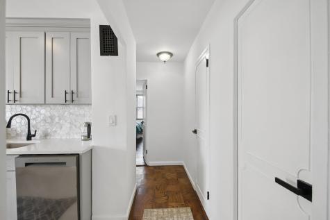 10 Huron Avenue Jersey City NJ 07306