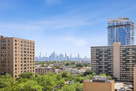 10 Huron Avenue Jersey City NJ 07306