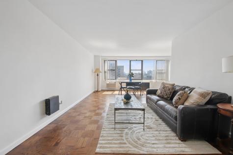 10 Huron Avenue Jersey City NJ 07306