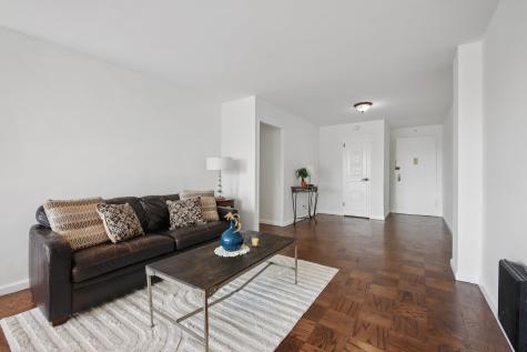 10 Huron Avenue Jersey City NJ 07306