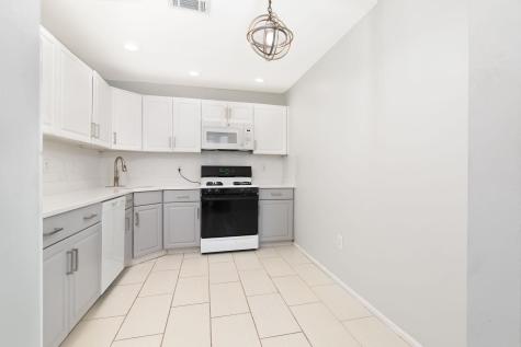 27 Cottonwood Street Jersey City NJ 07305