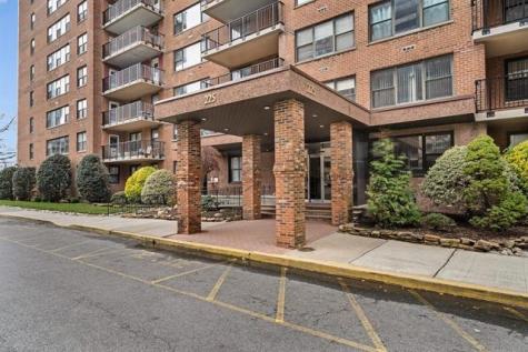 225 St Paul Avenue Jersey City NJ 07306